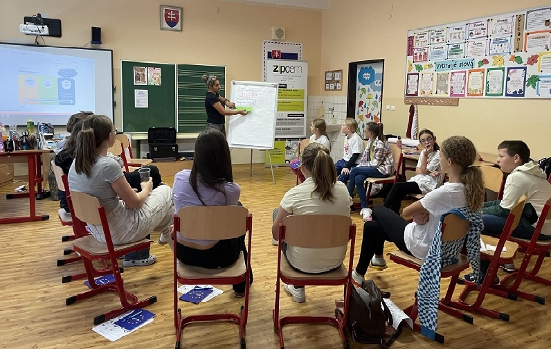Združenie Informačných a poradenských centier mladých v SR (ZIPCeM)